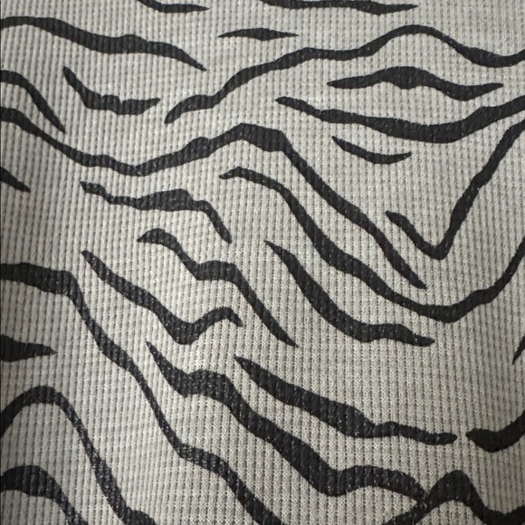 Jane + Delancey waffle knit Zebra Animal Print Button Up long Sleeve Shirt cozy - Picture 6 of 10